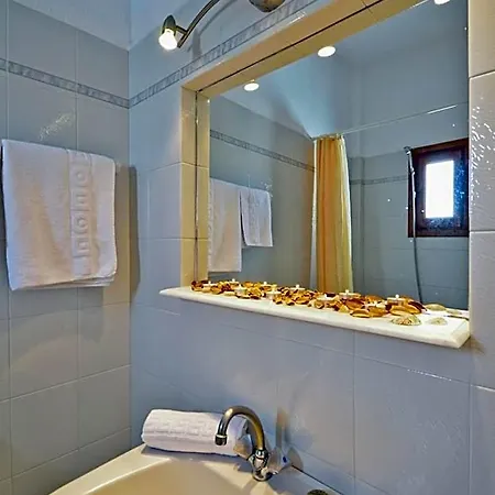 Dilino Hotell *